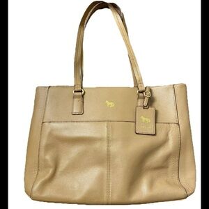Emma Fox Large  Leather Tan Tote Bag With Inside Divider And Pockets